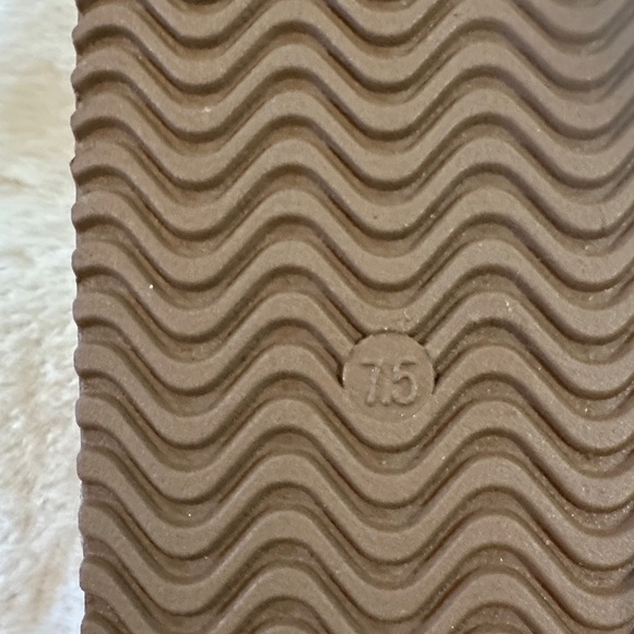 Dirty Laundry Mules. NWOT Size 7.5 - Picture 6 of 6